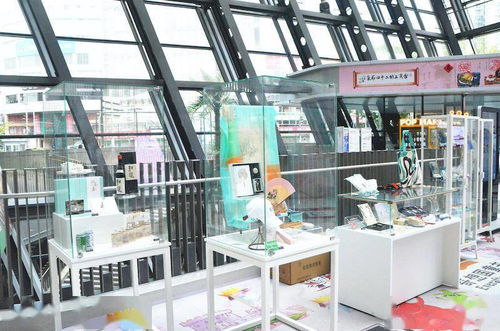 旗袍秀、T恤畫、江南藝術(shù)課 上博文創(chuàng)進(jìn)社區(qū)，觀眾齊點(diǎn)贊